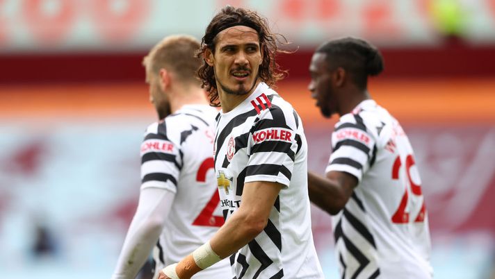 BIRMINGHAM, ENGLAND - MAY 09: Edinson Cavani of Manchester United during the Premier League match between Aston Villa and Manchester United at Villa Park on May 09, 2021 in Birmingham, England. Sporting stadiums around the UK remain under strict restrictions due to the Coronavirus Pandemic as Government social distancing laws prohibit fans inside venues resulting in games being played behind closed doors. (Photo by Michael Steele/Getty Images) BIRMINGHAM, ENGLAND - MAY 09: Edinson Cavani of Manchester United during the Premier League match between Aston Villa and Manchester United at Villa Park on May 09, 2021 in Birmingham, England. Sporting stadiums around the UK remain under strict restrictions due to the Coronavirus Pandemic as Government social distancing laws prohibit fans inside venues resulting in games being played behind closed doors. (Photo by Michael Steele/Getty Images)