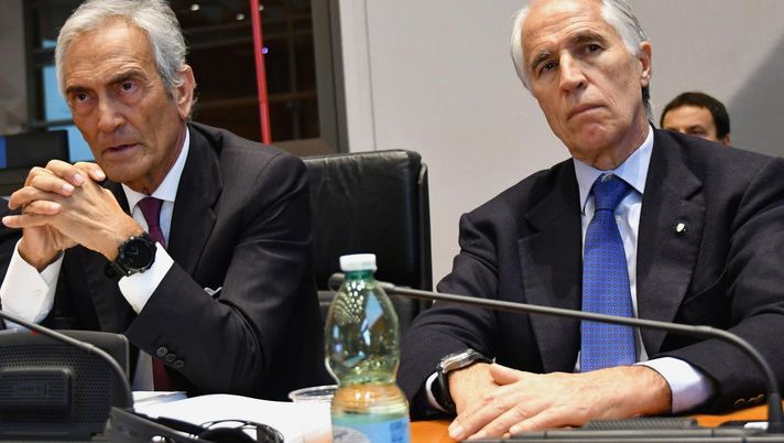 Calcio in sospeso, ore di riflessione: si ferma tutto? Domani consiglio straordinario e decisione definitiva 