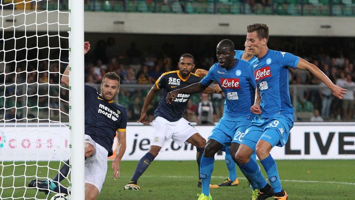 during the Serie A match between Hellas Verona and SSC Napoli at Stadio Marcantonio Bentegodi on August 19, 2017 in Verona, Italy. 