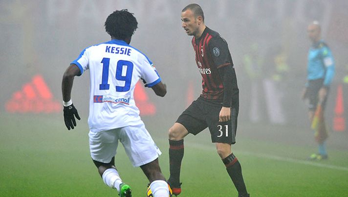 Franck Kessié e Luca Antonelli, oggi compagni di squadra, in Milan-Atalanta 0-0 del 2016-2017 (credits: acmilan.com) Kessie Antonelli Milan Atalanta