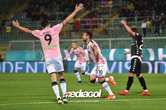 PALERMO, ITALY - APRIL 22: Aleksandar Trajkovski of Palermo celebrates after scoring the opening goal during the Serie B match between US Citta di Palermo and Padova at Stadio Renzo Barbera on April 22, 2019 in Palermo, Italy. (Photo by Tullio M. Puglia/Getty Images) Trajkovski