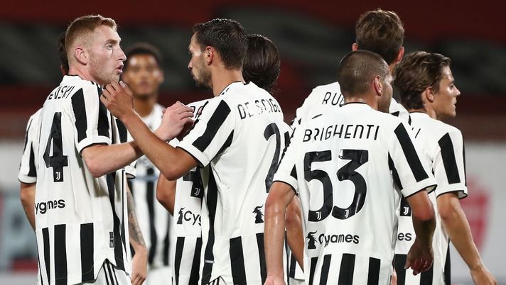 Kulusevski, calciatore della Juventus, esulta per il gol al Monza nel Trofeo Berlusconi (Getty Images) 