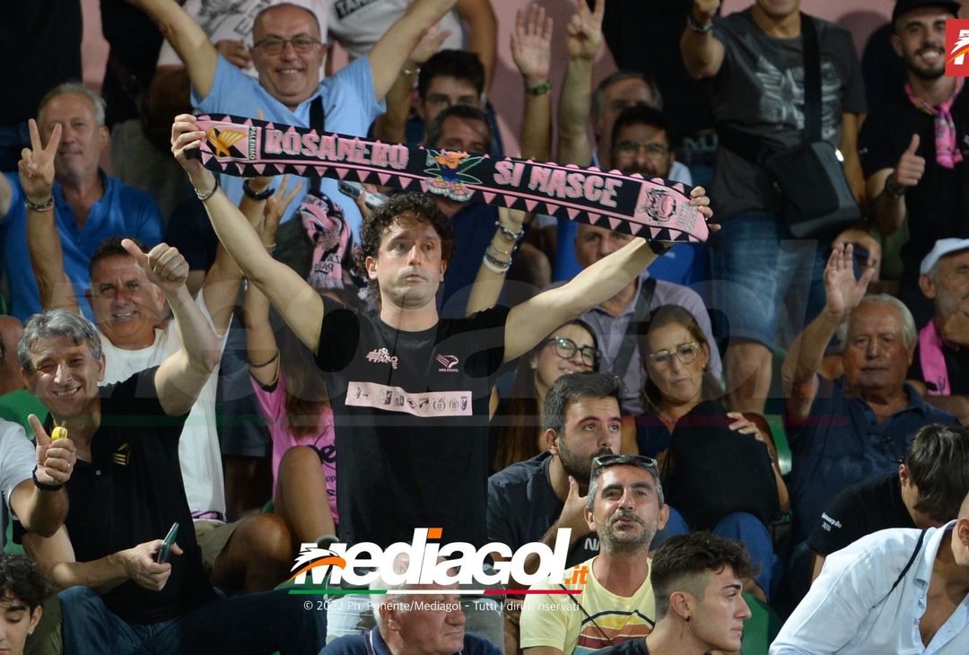 FOTOTIFO, Palermo-Ascoli 2-3: i tifosi allo stadio “Renzo Barbera” (Gallery)- immagine 1