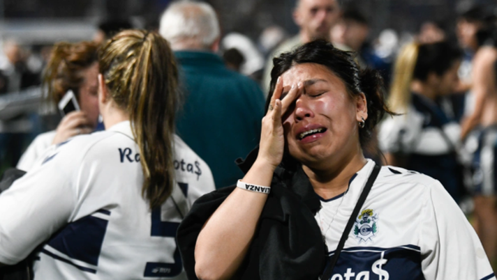 FOLLIA IN UNO STADIO ARGENTINO