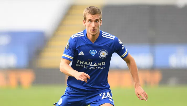 LEICESTER, ENGLAND - JULY 26: Dennis Praet of Leicester in action during the Premier League match between Leicester City and Manchester United at The King Power Stadium on July 26, 2020 in Leicester, England. (Photo by Michael Regan/Getty Images)