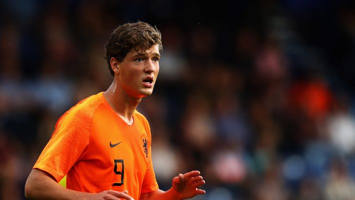 DOETINCHEM, NETHERLANDS - SEPTEMBER 11: Sam Lammers of the Netherlands looks on during the UEFA European Under-21 Championship group 4 qualifying match between Netherlands and Scotland at Stadion De Vijverberg on September 11, 2018 in Doetinchem, Netherlands. (Photo by Dean Mouhtaropoulos/Getty Images) DOETINCHEM, NETHERLANDS - SEPTEMBER 11: Sam Lammers of the Netherlands looks on during the UEFA European Under-21 Championship group 4 qualifying match between Netherlands and Scotland at Stadion De Vijverberg on September 11, 2018 in Doetinchem, Netherlands. (Photo by Dean Mouhtaropoulos/Getty Images)