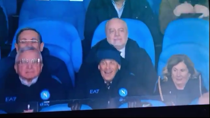 VIDEO De Laurentiis partecipa al coro dei tifosi “Chi non salta juventino è” - immagine 1