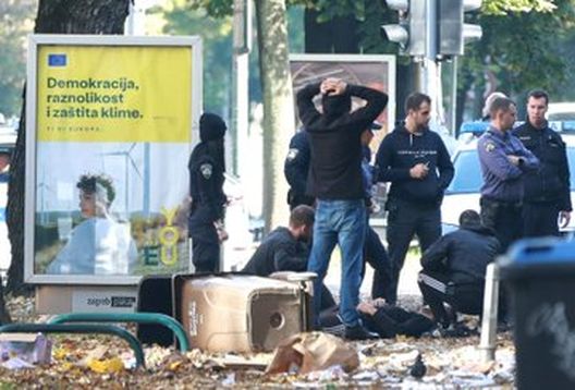 Croazia, 54 arresti: Hajduk a Zagabria per il derby con la Lokomotiv, ma ecco gli ultras Dinamo…- immagine 2