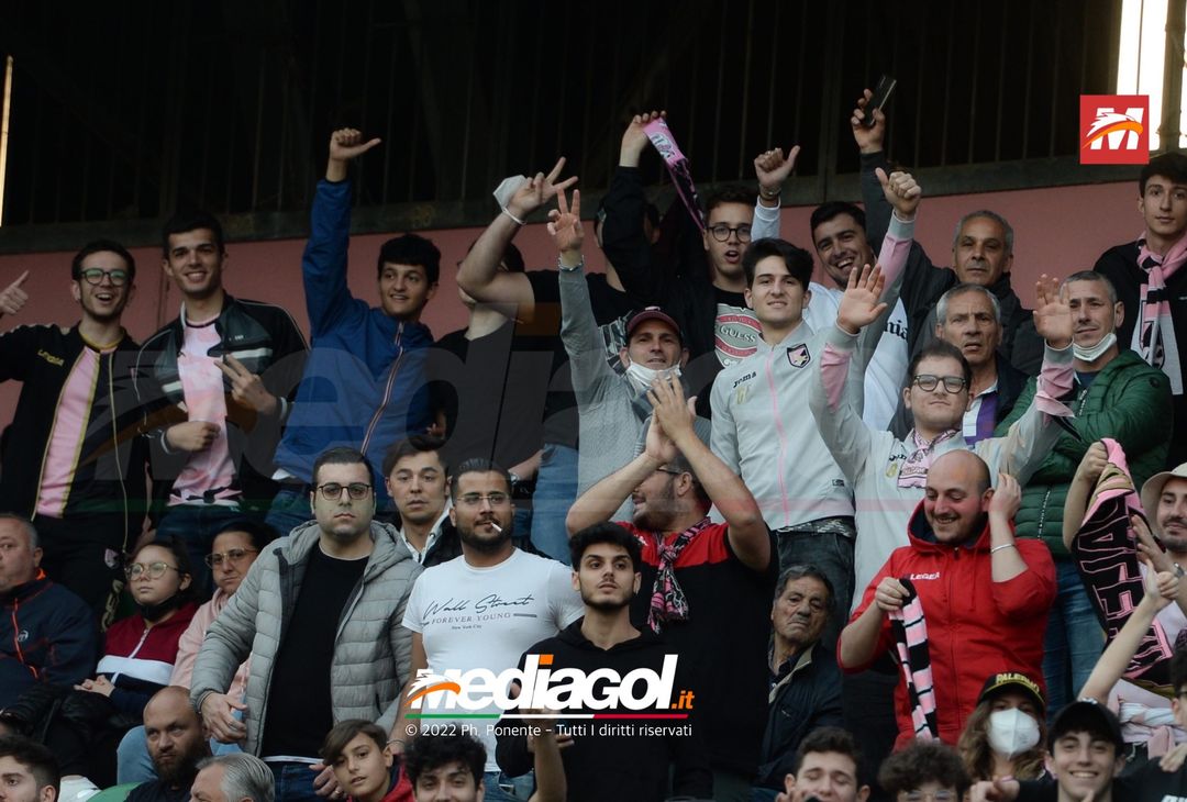 Fotogallery, i tifosi allo stadio per Palermo-Triestina 1-1 - immagine 37
