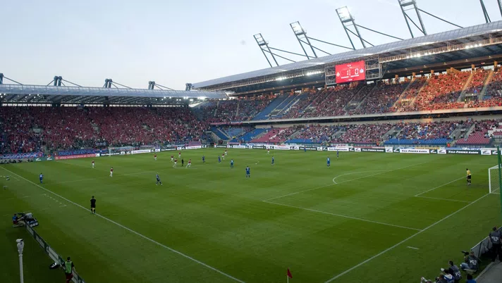(Photo by Adam Nurkiewicz/EuroFootball/Getty Images)