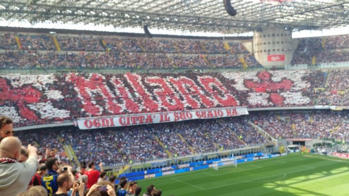 La coreografia del Milan (Pianetamilan.it) 