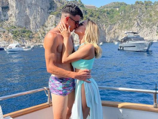 La fidanzata di Ibanez e il messaggio sui social: “Basta insulti alle famiglie dei giocatori” - immagine 1