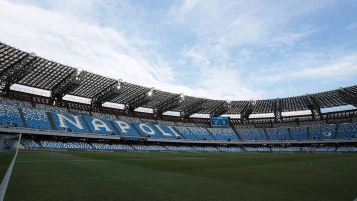 NAPLES, ITALY - APRIL 18: A general view inside the stadium prior to the Serie A match between SSC Napoli and FC Internazionale at Stadio Diego Armando Maradona on April 18, 2021 in Naples, Italy. Sporting stadiums around Italy remain under strict restrictions due to the Coronavirus Pandemic as Government social distancing laws prohibit fans inside venues resulting in games being played behind closed doors. (Photo by Emilio Andreoli - Inter/Inter via Getty Images) Plusvalenze sospette, Napoli e Juventus nel mirino della Covisoc - immagine 1