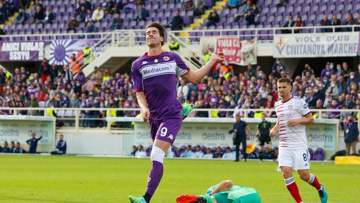 GERMOGLI PH: 24 OTTOBRE 2021 FIRENZE STADIO ARTEMIO FRANCHI SERIE A FIORENTINA VS CAGLIARI NELLA FOTO VLAHOVIC Giorgetti: “Vlahovic? Dal suo viso traspare sofferenza. Divorzio annunciato” - immagine 1
