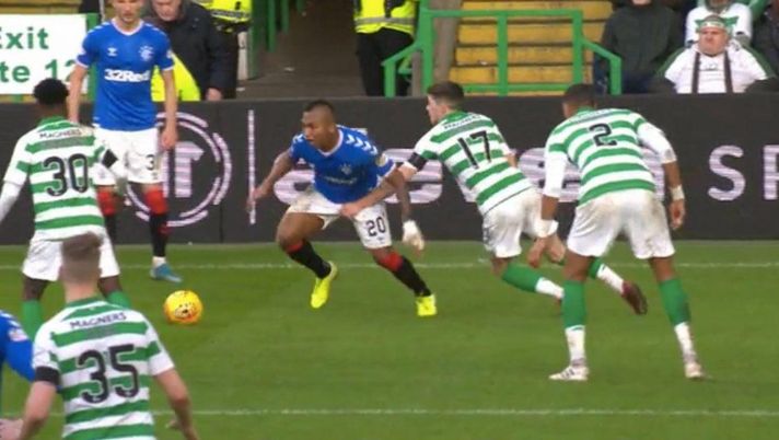 L'assalto ai genitali di Morelos da parte di Ryan Christie 