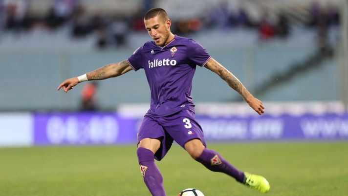 FLORENCE, ITALY - SEPTEMBER 16: Cristiano Biraghi of ACF Fiorentina in action during the Serie A match between ACF Fiorentina and Bologna FC at Stadio Artemio Franchi on September 16, 2017 in Florence, Italy. (Photo by Gabriele Maltinti/Getty Images) Fiorentina, c’è il verdetto ufficiale sull’infortunio alla caviglia di Biraghi - immagine 1