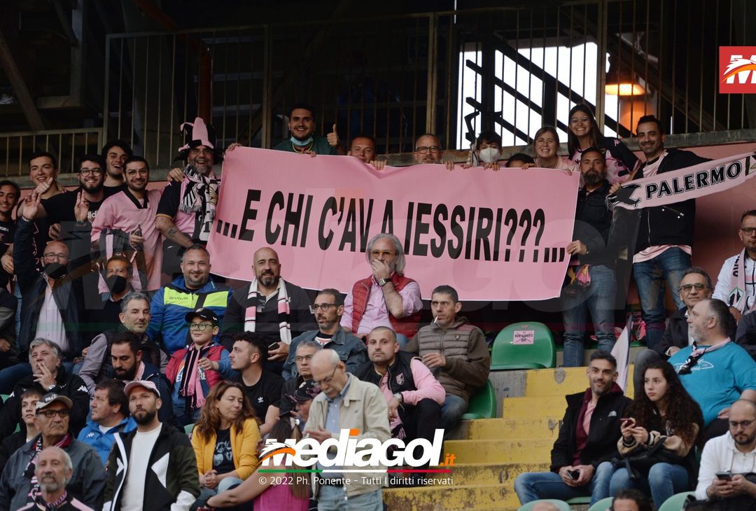 Fotogallery, i tifosi allo stadio per Palermo-Triestina 1-1 - immagine 32
