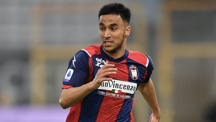 Adam Ounas (centrocampista Napoli, qui con la maglia del Crotone), obiettivo di calciomercato del Milan | AC Milan News (Getty Images) 