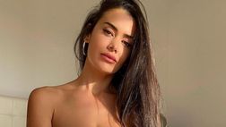 Sguardo accattivante e scollatura mozzafiato: l’ultima di Eva Padlock