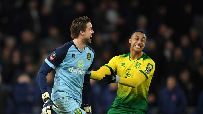 LONDON, ENGLAND - MARCH 04: Tim Krul of Norwich City celebrates victory with Adam Idah during the FA Cup Fifth Round match between Tottenham Hotspur and Norwich City at Tottenham Hotspur Stadium on March 04, 2020 in London, England. (Photo by Alex Davidson/Getty Images) LONDON, ENGLAND - MARCH 04: Tim Krul of Norwich City celebrates victory with Adam Idah during the FA Cup Fifth Round match between Tottenham Hotspur and Norwich City at Tottenham Hotspur Stadium on March 04, 2020 in London, England. (Photo by Alex Davidson/Getty Images)