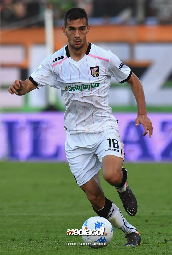  VENICE, ITALY - APRIL 27: Ivaylo Chochev of US Citta di Palermo in action during the serie B match between Venezia FC and US Citta di Palermo at Stadio Pier Luigi Penzo on April 27, 2018 in Venice, Italy. (Photo by Alessandro Sabattini/Getty Images) 