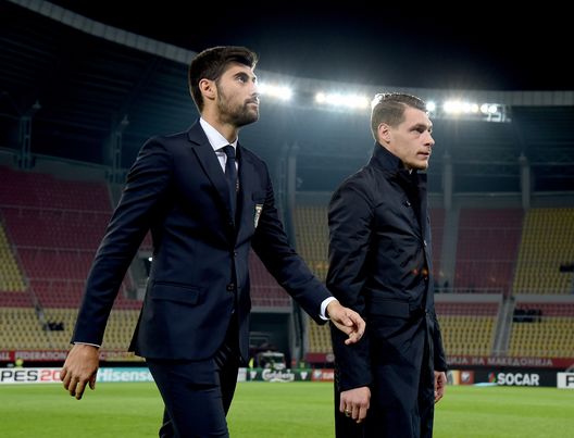  SKOPJE, MACEDONIA - OCTOBER 09: Marco Benassi (L) and Andrea Belotti of Italy attend prior to the FIFA 2018 World Cup Qualifier between FYR Macedonia and Italy at Nacionalna Arena Filip II Makedonski on October 9, 2016 in Skopje, Macedonia. (Photo by Claudio Villa/Getty Images) 