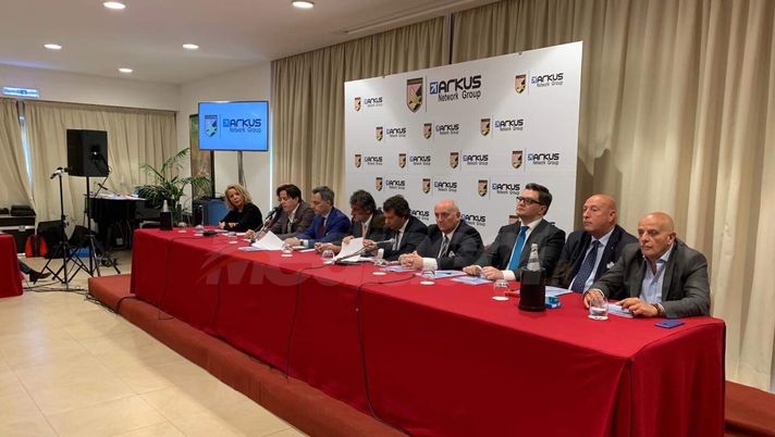 Cessione Palermo, Foschi: “Tutto sul mio futuro. Ho un altro anno di contratto, Lucchesi…”  Cessione Palermo, Foschi: “Tutto sul mio futuro. Ho un altro anno di contratto, Lucchesi…”
