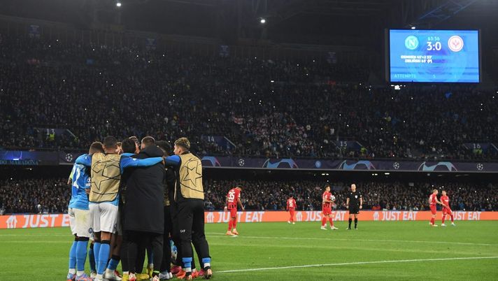 Champions – Il Napoli batte l’Eintracht e raggiunge Inter e Milan ai quarti. Avanti il Real - immagine 1