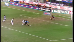 VIDEO STORICI / Un gol di Recoba col destro? Eccolo. E che gol: impossibile fermarlo!