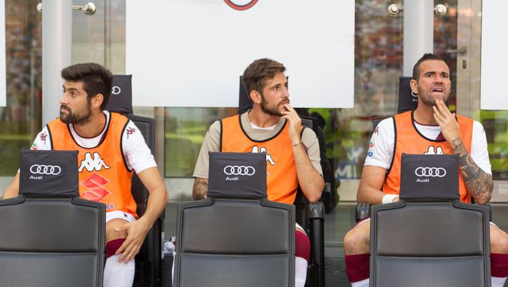 Aramu in panchina a San Siro, nella sfida contro il Milan Aramu in panchina a San Siro, nella sfida contro il Milan