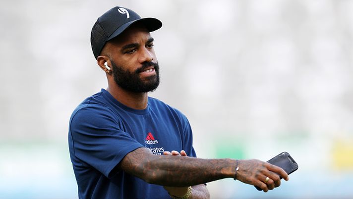 NEWCASTLE UPON TYNE, ENGLAND - MAY 16: Alexandre Lacazette of Arsenal looks on while inspecting the pitch prior to the Premier League match between Newcastle United and Arsenal at St. James Park on May 16, 2022 in Newcastle upon Tyne, England. (Photo by Ian MacNicol/Getty Images) LACAZETTE VESPE
