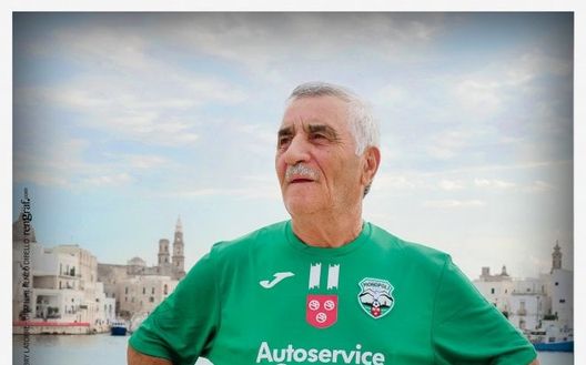 prima maglia - foto Monopolicalcio.it prima maglia - foto Monopolicalcio.it