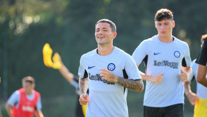 Sensi al Leicester? L’Inter ha già una strategia interna per sostituire il centrocampista - immagine 1