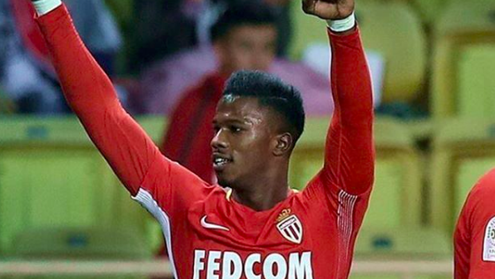 Inter, Keita si presenta: “Giocare qui è un sogno, spero di fare felici i tifosi. Icardi…” Inter, Keita si presenta: “Giocare qui è un sogno, spero di fare felici i tifosi. Icardi…”