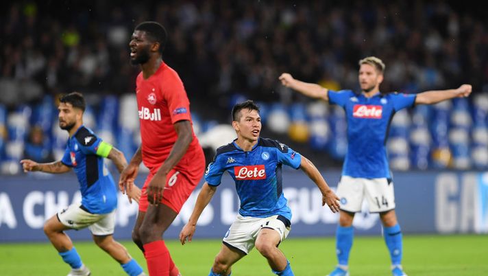 NAPLES, ITALY - NOVEMBER 05: Hirving Lozano of SSC Napoli celebrates after scoring the 1-1 goal, beside the disappointment of Jerome Onguene of RB Salzburg during the UEFA Champions League group E match between SSC Napoli and RB Salzburg at Stadio San Paolo on November 05, 2019 in Naples, Italy. (Photo by Francesco Pecoraro/Getty Images) NAPLES, ITALY - NOVEMBER 05: Hirving Lozano of SSC Napoli celebrates after scoring the 1-1 goal, beside the disappointment of Jerome Onguene of RB Salzburg during the UEFA Champions League group E match between SSC Napoli and RB Salzburg at Stadio San Paolo on November 05, 2019 in Naples, Italy. (Photo by Francesco Pecoraro/Getty Images)