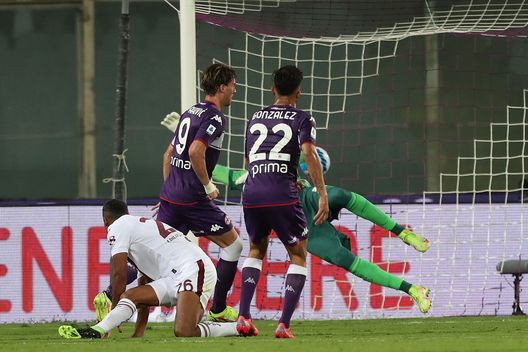 FLORENCE, ITALY - AUGUST 28: Nicholas Gonzalez of ACF Fiorentina scores the opening goal during the Serie A match between ACF Fiorentina and Torino FC at Stadio Artemio Franchi on August 28, 2021 in Florence, Italy. (Photo by Gabriele Maltinti/Getty Images) FLORENCE, ITALY - AUGUST 28: Nicholas Gonzalez of ACF Fiorentina scores the opening goal during the Serie A match between ACF Fiorentina and Torino FC at Stadio Artemio Franchi on August 28, 2021 in Florence, Italy. (Photo by Gabriele Maltinti/Getty Images)