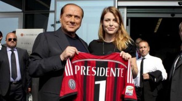 Silvio e Barbara Berlusconi (fonte foto:qn.quotidiano.net) Silvio e Barbara Berlusconi (fonte foto:qn.quotidiano.net)