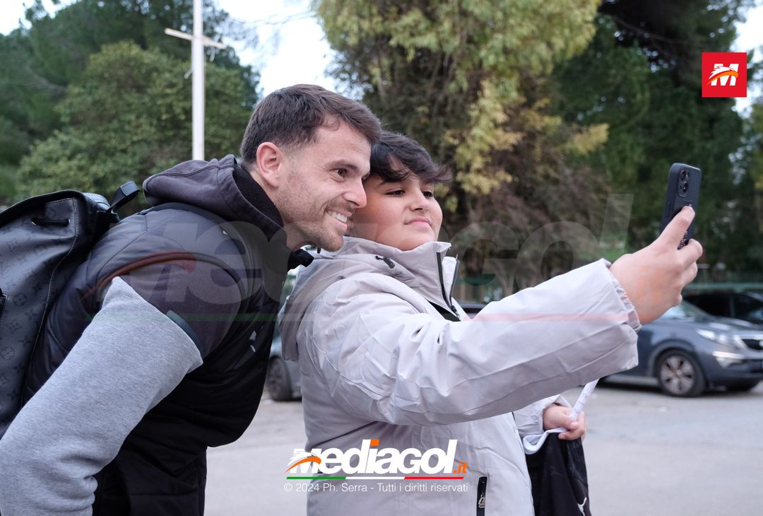 FOTO PALERMO: il Palermo si raduna al parcheggio dell’Ippodromo (GALLERY) - immagine 41