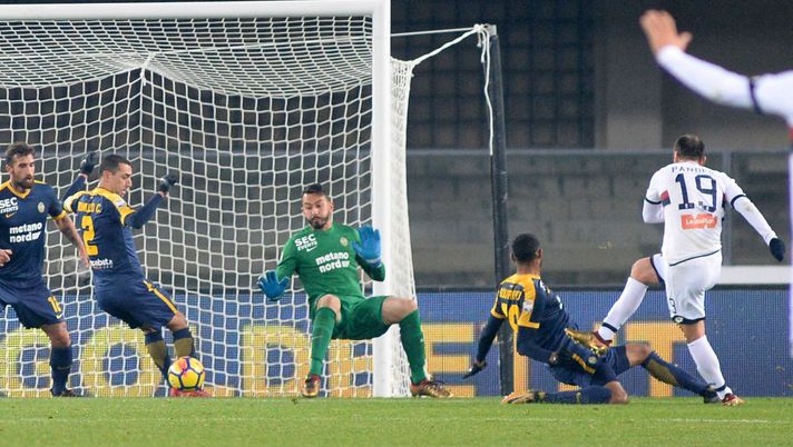 VERONA, ITALY - DECEMBER 04: Goran Pandev (R) of Genoa CFC scores his openig goal during the Serie A match between Hellas Verona FC and Genoa CFC at Stadio Marc'Antonio Bentegodi on December 4, 2017 in Verona, Italy. (Photo by Dino Panato/Getty Images) VERONA, ITALY - DECEMBER 04: Goran Pandev (R) of Genoa CFC scores his openig goal during the Serie A match between Hellas Verona FC and Genoa CFC at Stadio Marc'Antonio Bentegodi on December 4, 2017 in Verona, Italy. (Photo by Dino Panato/Getty Images)