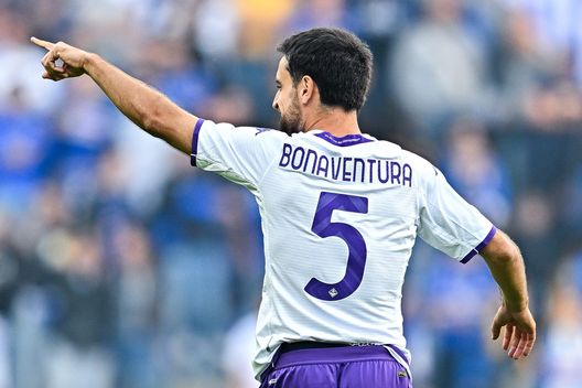 GENOA, ITALY - NOVEMBER 06: Giacomo Bonaventura of Fiorentina celebrates after scoring a goal during the Serie A match between UC Sampdoria and ACF Fiorentina at Stadio Luigi Ferraris on November 6, 2022 in Genoa, Italy. (Photo by Simone Arveda/Getty Images) Giorgetti: “Identità e controllo. Povera Samp, ma questa Fiorentina gira”- immagine 2