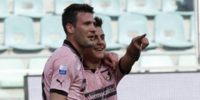 Franco Vazquez e Paulo Dybala, attaccanti del Palermo - fonte www.si24.it Franco Vazquez e Paulo Dybala, attaccanti del Palermo - fonte www.si24.it