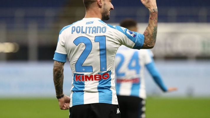 MILAN, ITALY - MARCH 14: Matteo Politano of SSC Napoli celebrates after scoring the opening goal during the Serie A match between AC Milan and SSC Napoli at Stadio Giuseppe Meazza on March 14, 2021 in Milan, Italy. (Photo by Marco Luzzani/Getty Images) Cinque centrocampisti da schierare alla 38a giornata, tra scommesse e big - immagine 1