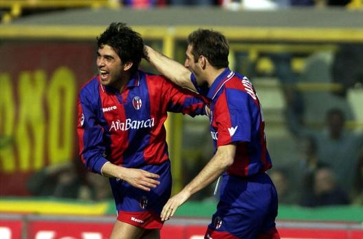 10 Mar 2002:   Fresi and Castellini of Bologna celebrate after the Bologna goal during the Serie A 26th Round League match played between Bologna and AC Milan, played at the Renato dall''Ara Stadium in Bologna, Italy. DIGITAL IMAGE. Mandatory Credit: Grazia Neri/Getty Images 