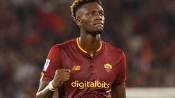 Vlahovic-Abraham: potenza, classe e ricerca del gol