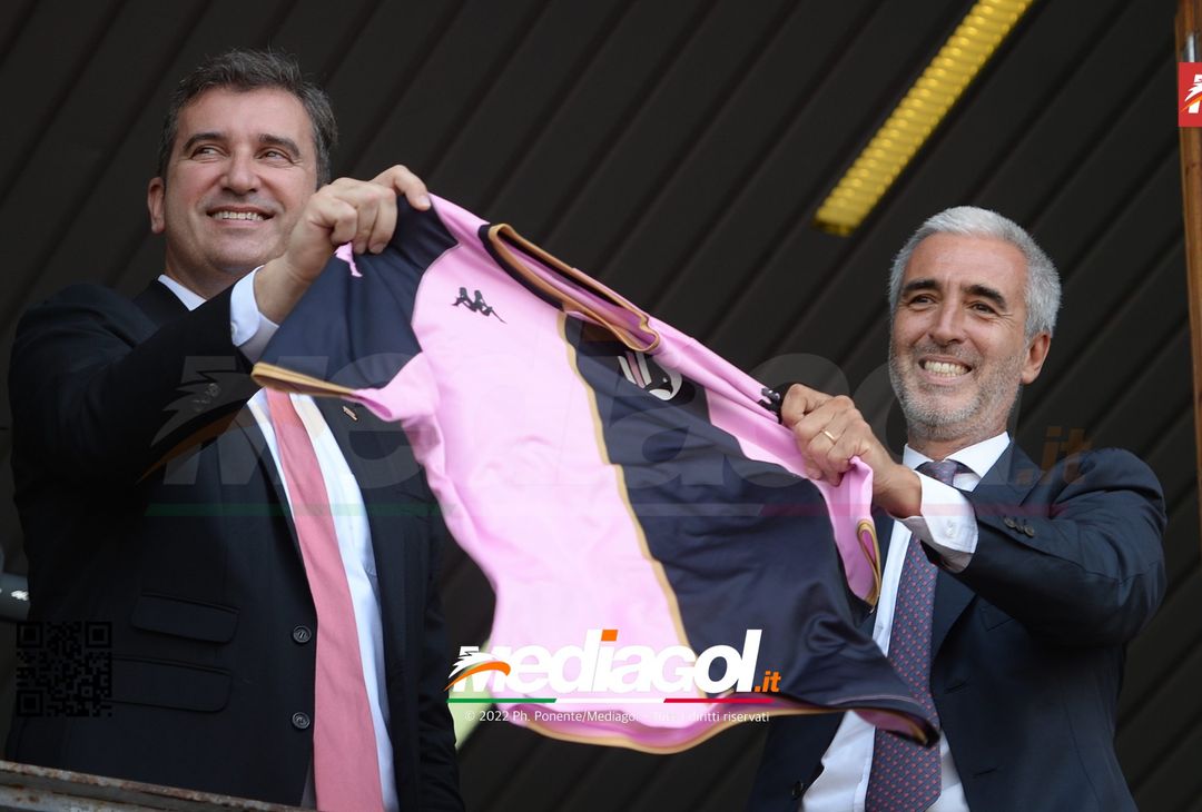 FOTO PALERMO AL CITY GROUP: MIRRI, SORIANO E L’ABBRACCIO DEI TIFOSI (GALLERY) - immagine 9