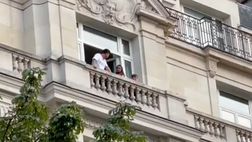 VIDEO PSG, Messi arriva in hotel: l’accoglienza dei tifosi è stratosferica
