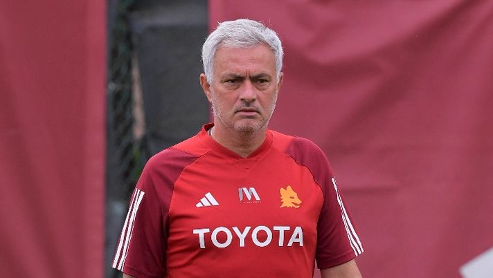 Mourinho: “Gioca Svilar e non Rui Patricio vi spiego. A Budapest non abbiamo perso” Mourinho: “Gioca Svilar e non Rui Patricio vi spiego. A Budapest non abbiamo perso” - immagine 1