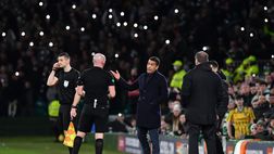 Derby di Glasgow, solo in una stanza: Lennon “Adesso van Bronckhorst è spaventato…”