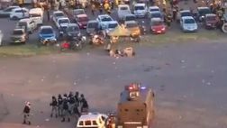 Polizia contro i tifosi dopo il derby di Montevideo: proiettili di gomma e spray al peperoncino