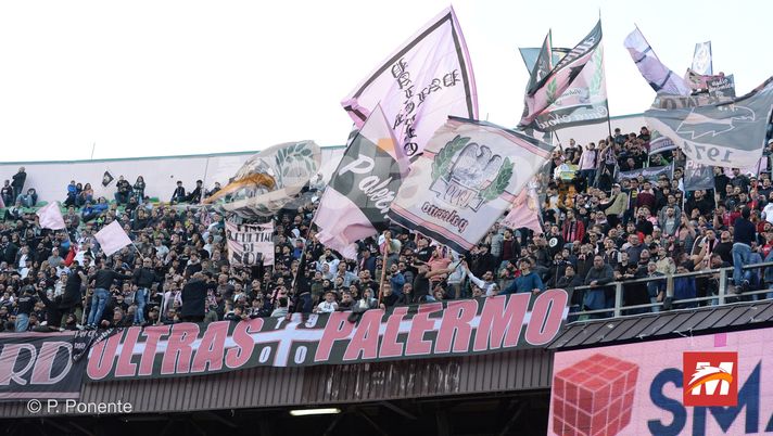 Palermo, la delusione dei tifosi rosanero: “Troppi errori, c’era bisogno di una rosa strutturata”  Palermo, la delusione dei tifosi rosanero: “Troppi errori, c’era bisogno di una rosa strutturata”